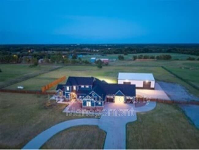 Building Photo - 115 Weaver Rd