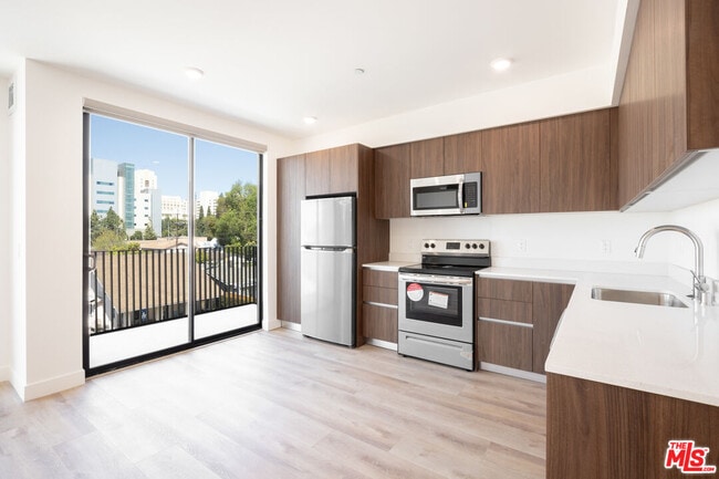 Foto del edificio - 1126 Cornwell St