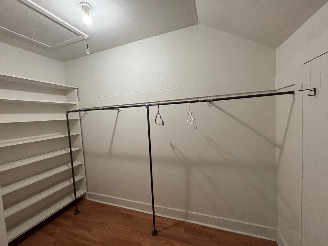 Foto principal - 2892 Coloma St