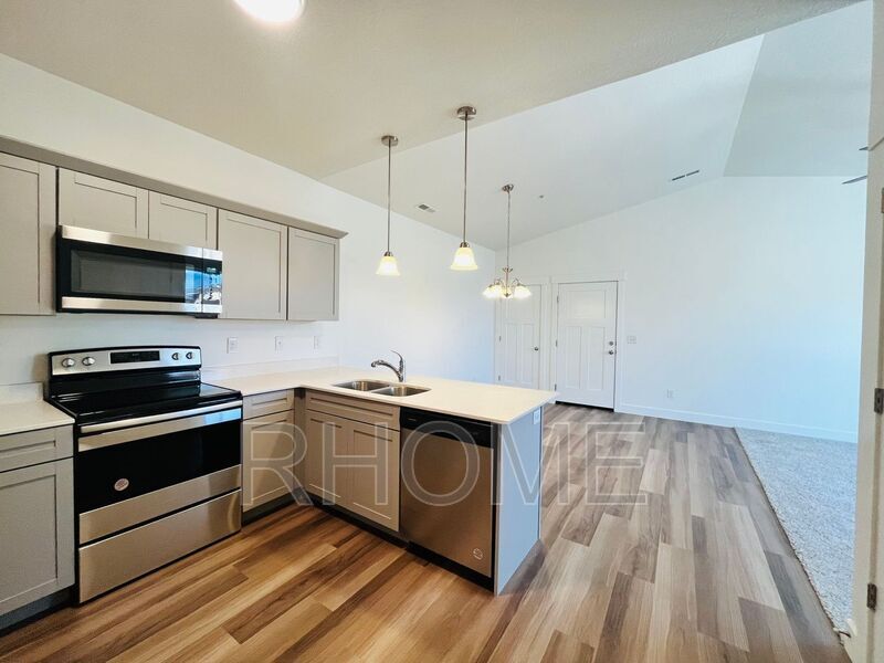 1936 N 3410 W Unit M301, Lehi, UT 84043 Condo for Rent in Lehi, UT