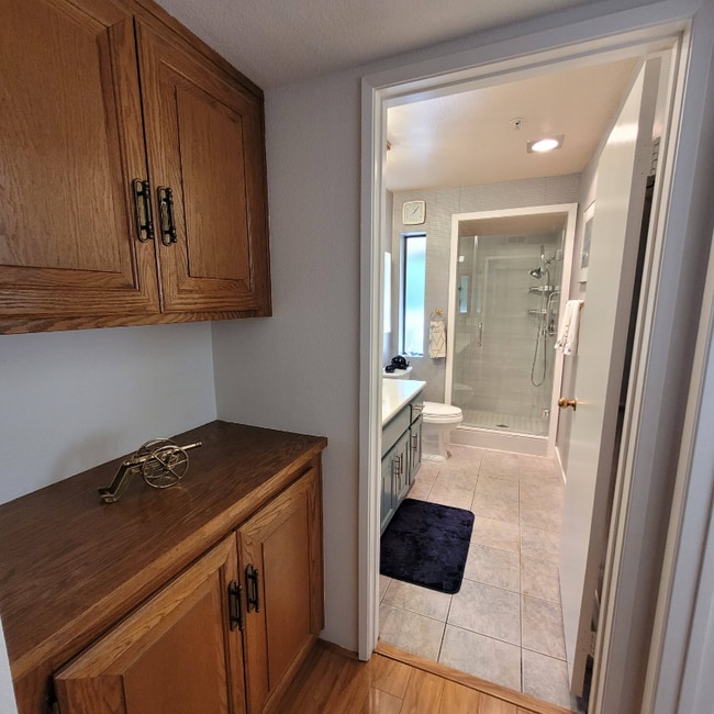 Foto del edificio - 222 N Calle El Segundo