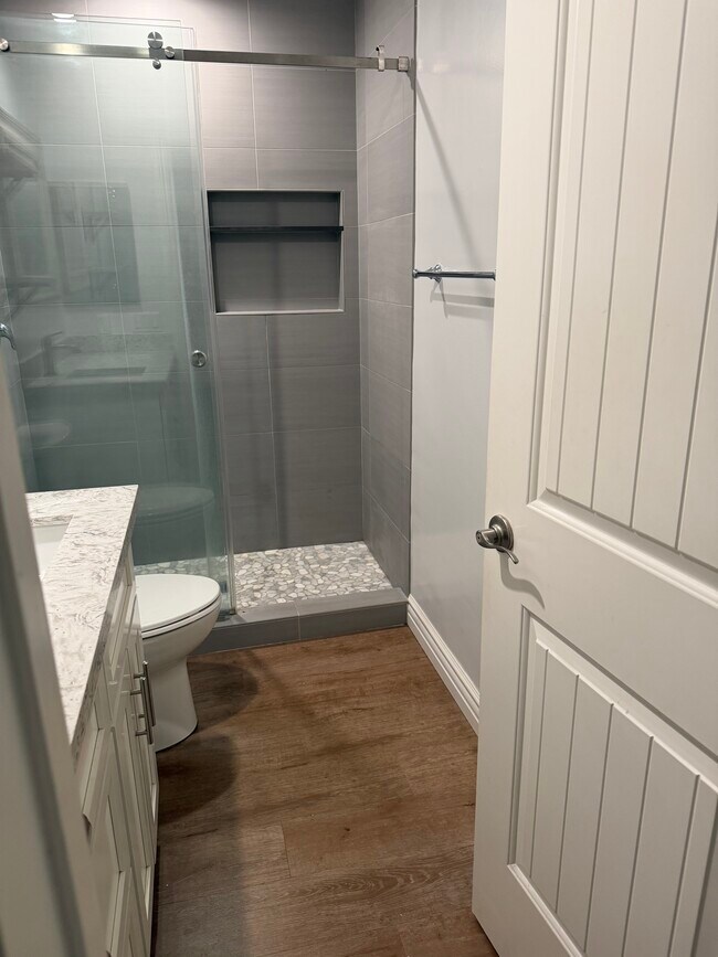 Foto adicional del baño - 140 N Alta Vista Ave