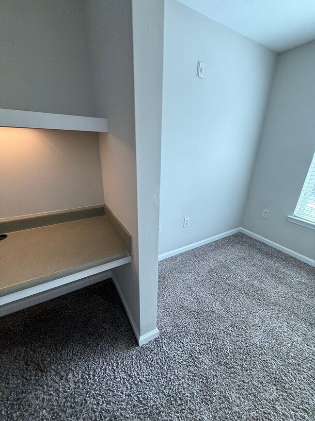 Foto del edificio - 3704 Spruce Ridge Way