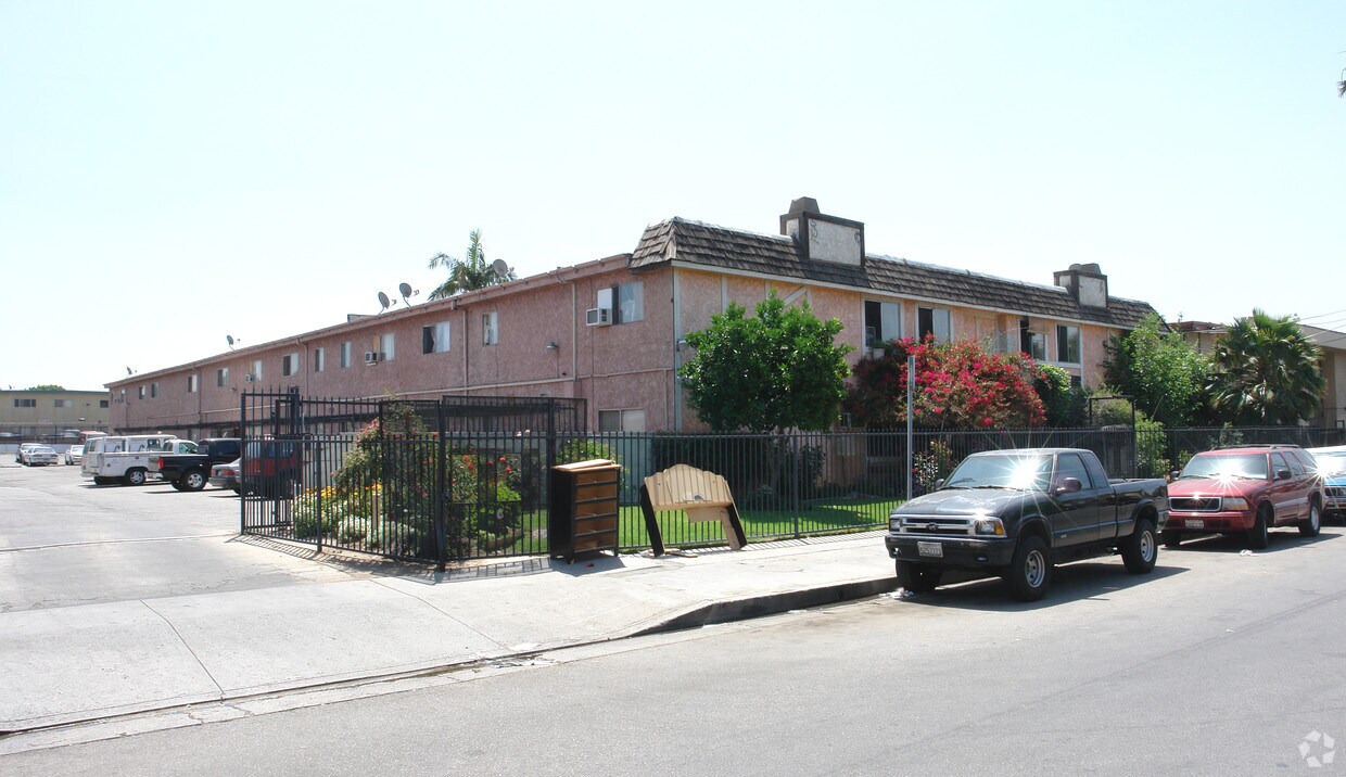 Primary Photo - Orion Avenue Apartments