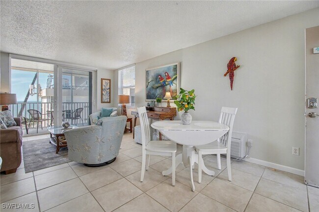 Foto del edificio - 5600 Bonita Beach Rd SW