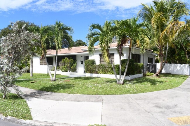 Beautiful home in quiet neighborhood - Beautiful home in quiet neighborhood