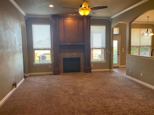 Foto del edificio - Gorgeous Home in Summit Lakes Available For Lease