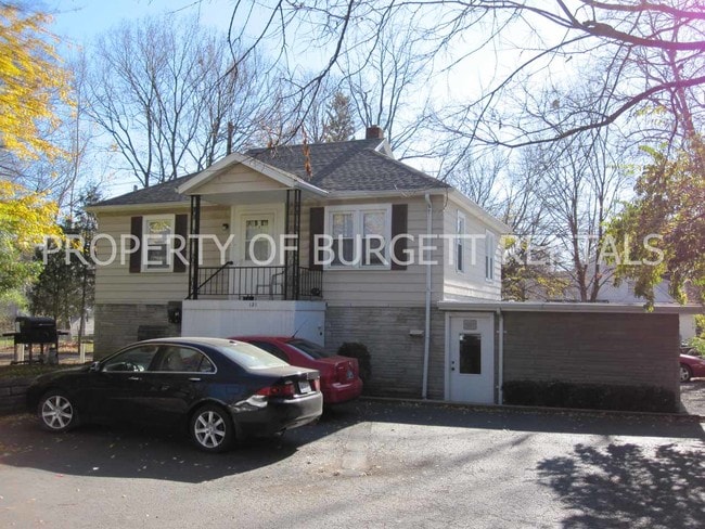 Building Photo - 121 W Stadium Ave