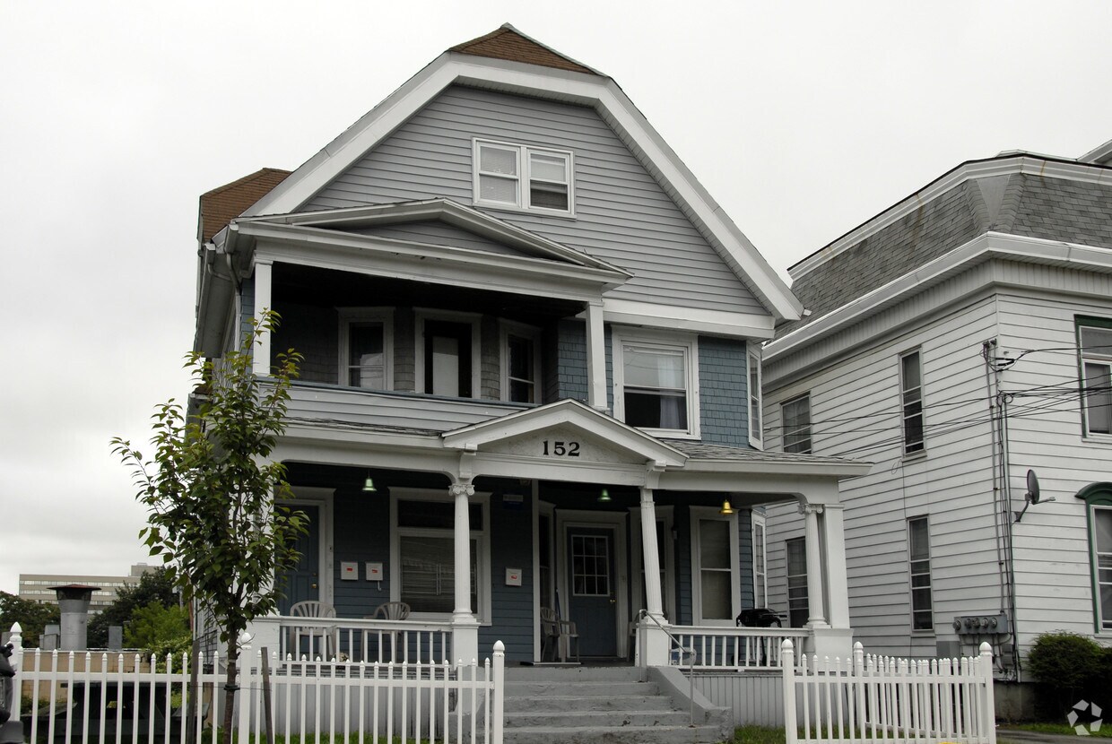 Foto del edificio - 152 Oak St