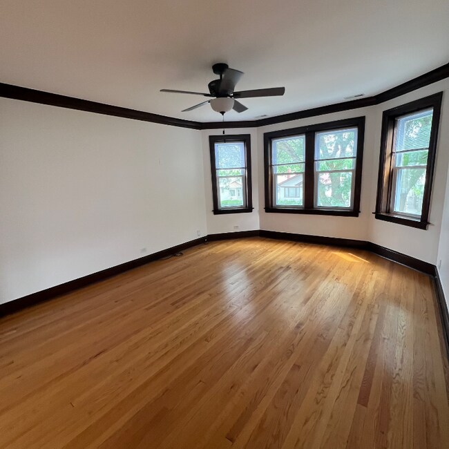 Foto del edificio - 4442 N Laporte Ave