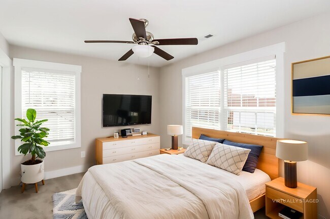 Foto del edificio - 1016 N Oakwood St