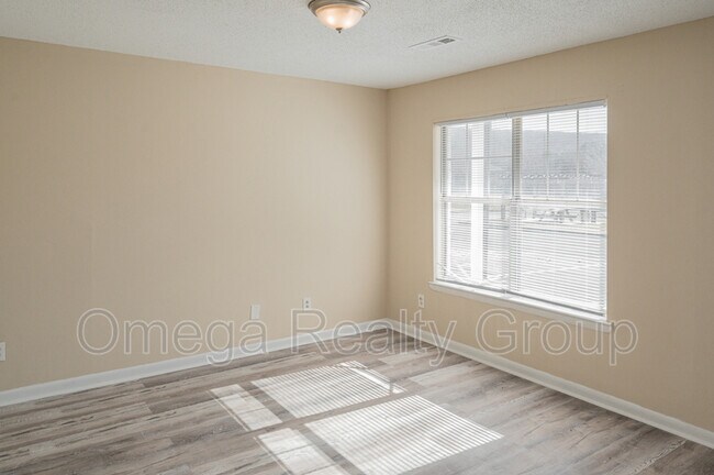 Foto del edificio - 3330 Meridian St N