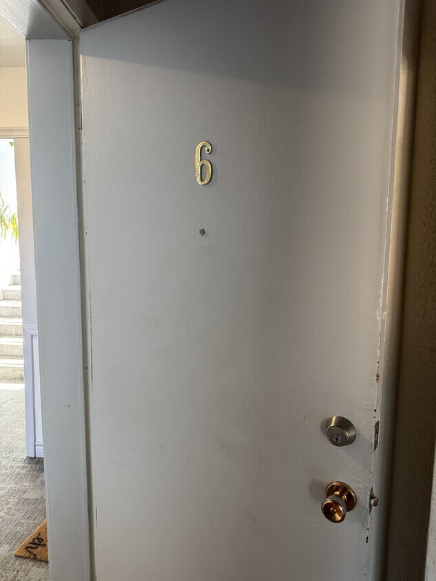 Primary Photo - 12932-12118 118 Ave NW