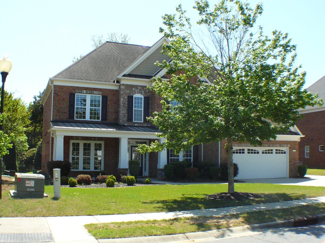Foto principal - 9912 Silverling Dr