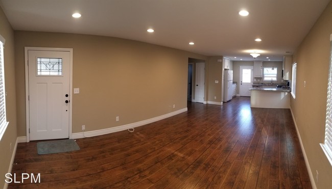 Building Photo - 3 br, 1 bath House - 14546 Merced St