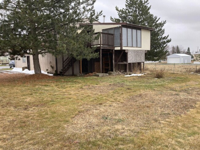 Building Photo - Home with large shop