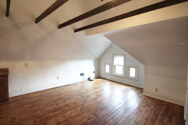 Building Photo - 308 S Trenton Ave