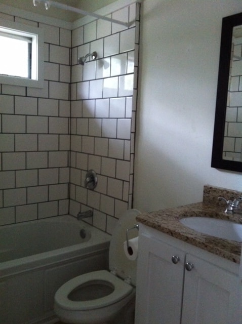 Bathroom - 1811 Naldo Ave