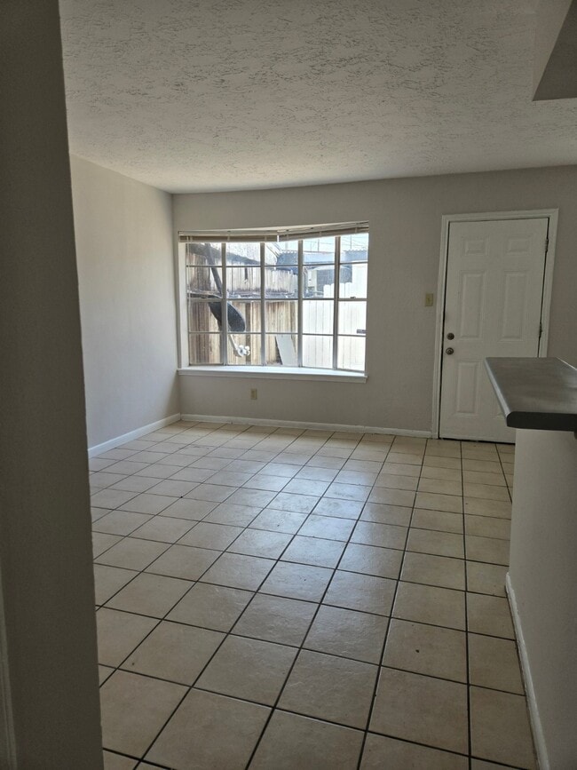 Building Photo - 13522 Castilian Dr