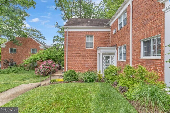 Foto del edificio - 1618 Fitzgerald Ln
