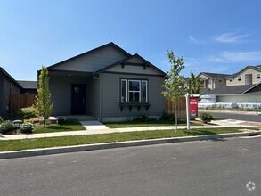 Building Photo - 2590 NW Teak Pl
