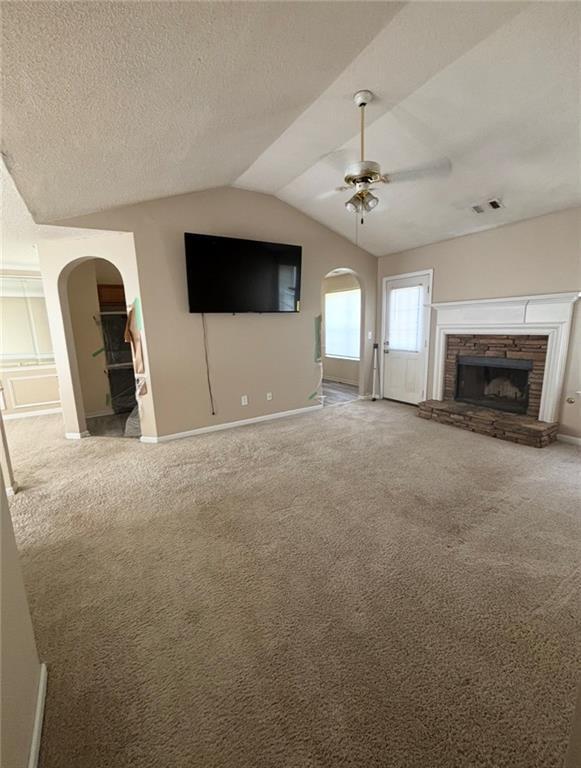 Foto del edificio - 664 Rosewood Cir