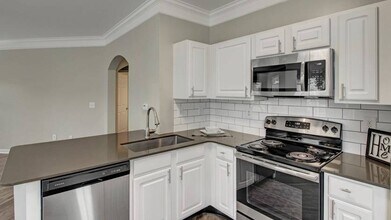 Interior Photo - Woodland Pointe Residences