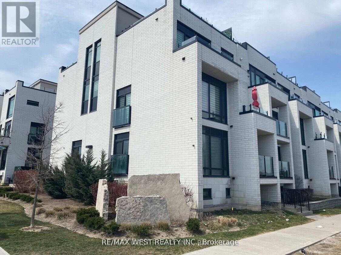 Primary Photo - 130 Widdicombe Hill Blvd