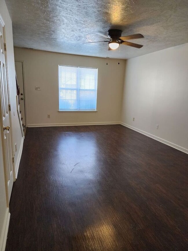Building Photo - Tally Villas - 932 Pedro Drive, Fayetteville