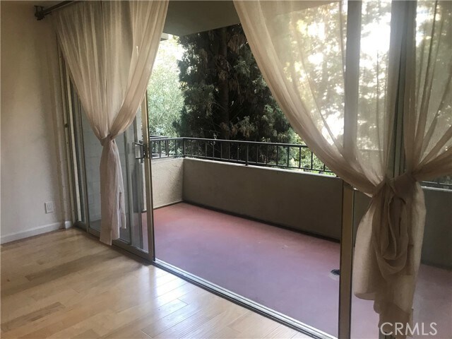 Foto del edificio - 1300 Midvale Ave