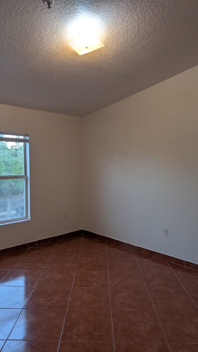 Foto del edificio - 9536 Armelle Way