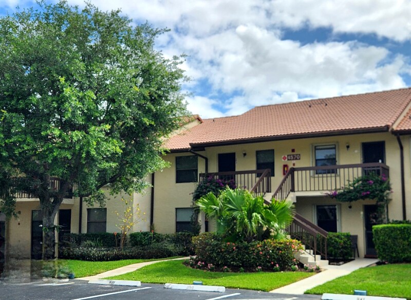 4570 Lucerne Lakes Blvd E, Greenacres, FL 33467 Condo for Rent in