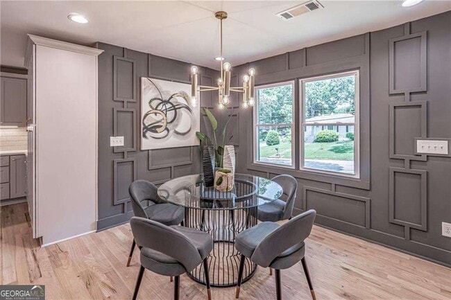 Photo - 605 Blake Ave SE House