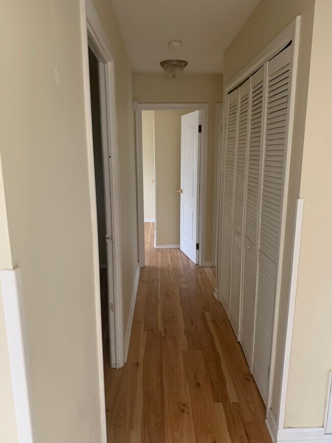 Foto del edificio - 2227 Liverpool Ln