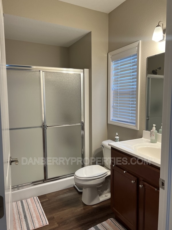 Building Photo - 1473 River Park Ln