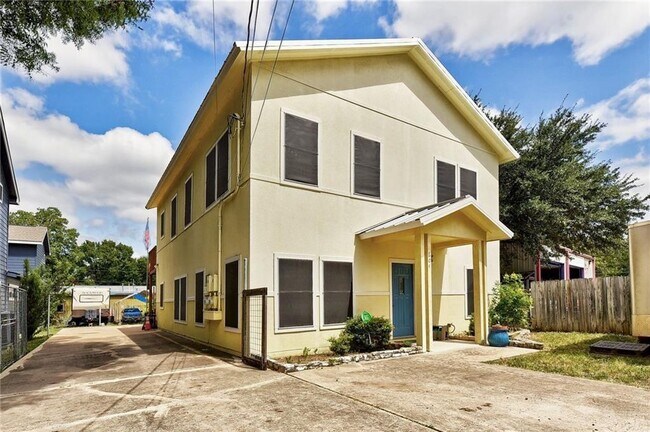 Building Photo - 604 Fletcher St