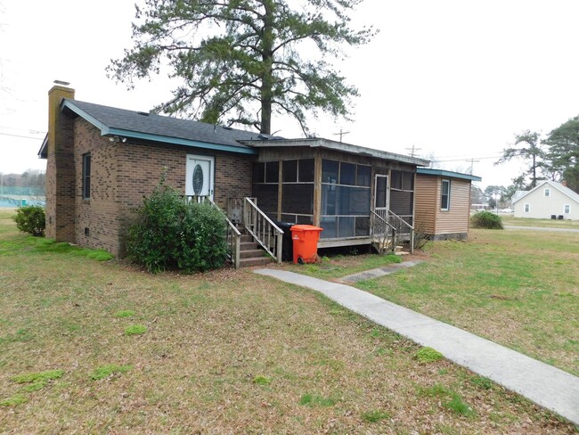 Foto del edificio - Brick Ranch in Chappell Garden Subdivision