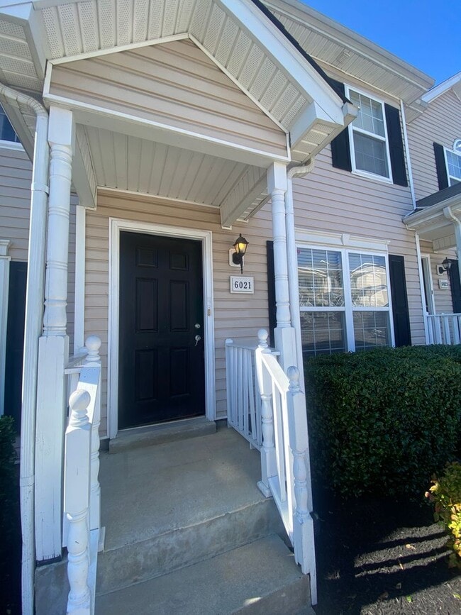 Building Photo - 6021 Cullen Dr