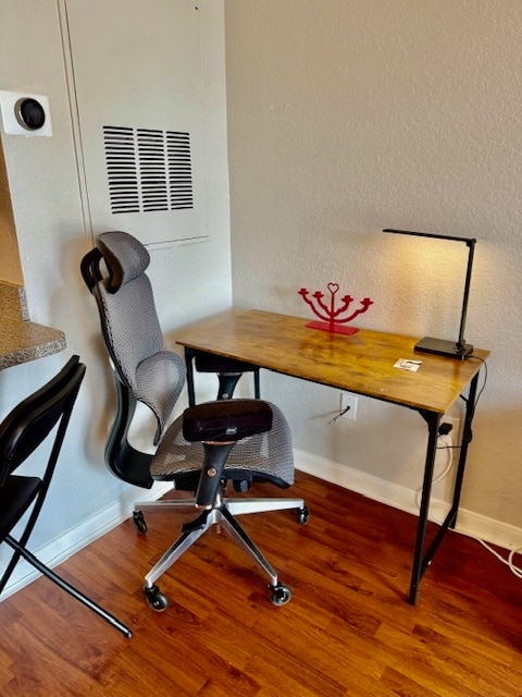 Building Photo - 860 N Orange Ave