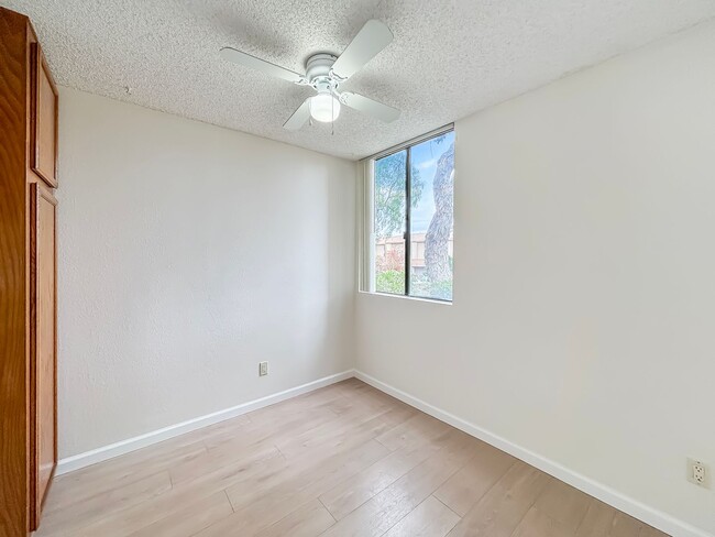 Building Photo - Charming 1BD/1BA Condo in University City ...