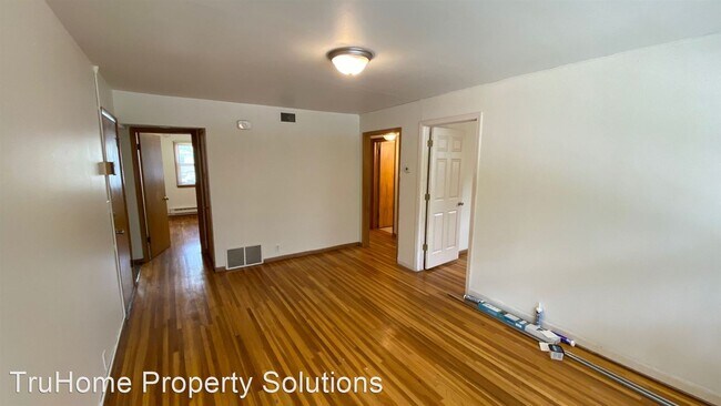 Building Photo - 1110 14th Ave S