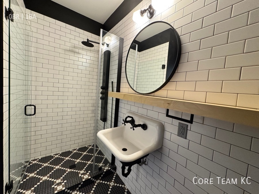 Building Photo - 315 E 39th St