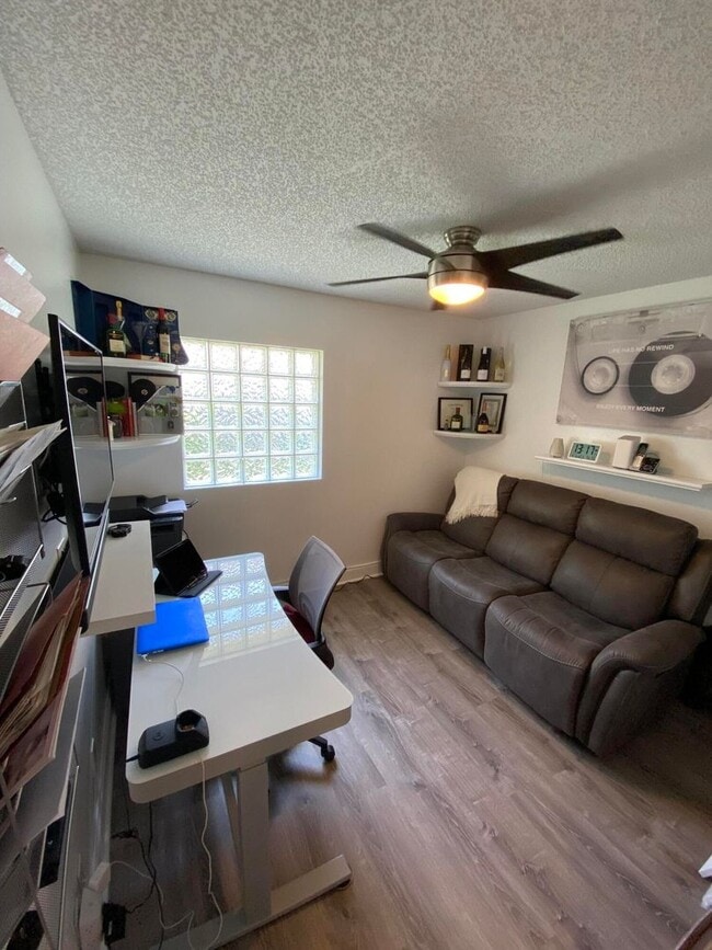 Photo - 1835 Magliano Dr House