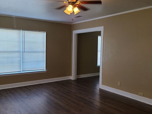 Foto del edificio - 230 20th St SE