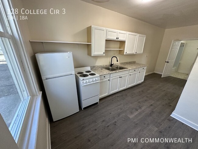 Building Photo - 1 Bed / 1 Bath Apartment w/ Loft (Availabl...