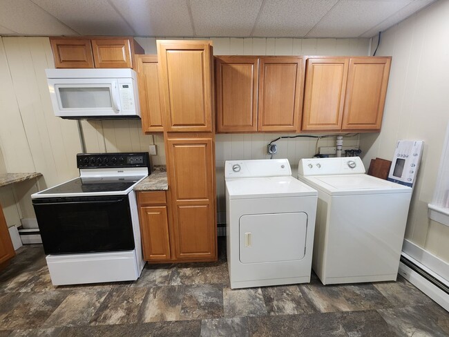 Building Photo - 3876-3878 Lincoln Street