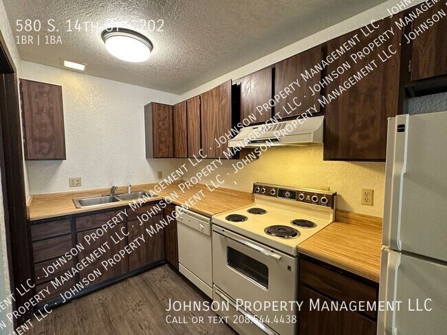 Foto del edificio - 580 S 14th St