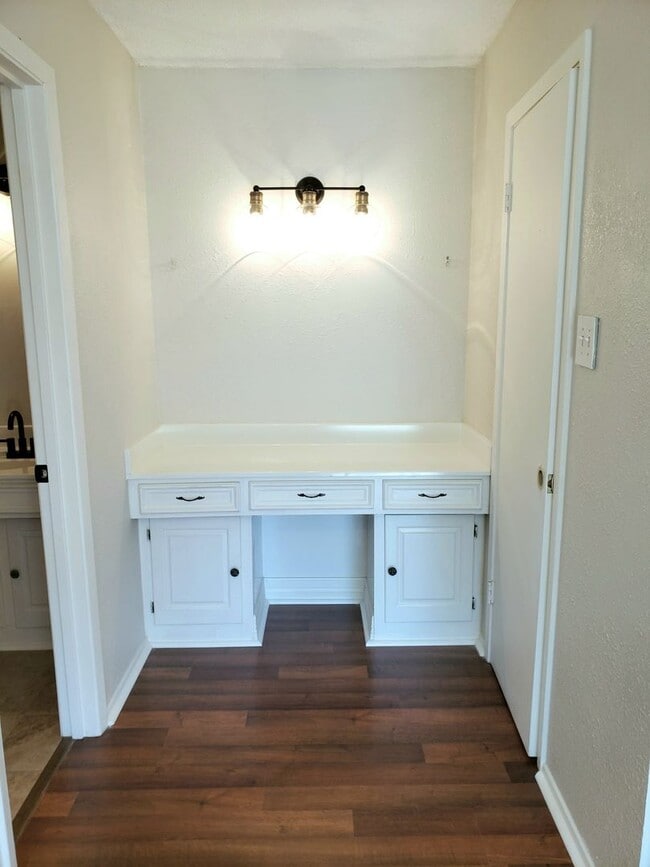 Building Photo - 3 Bedroom Steps from Rudman Trail & Souths...