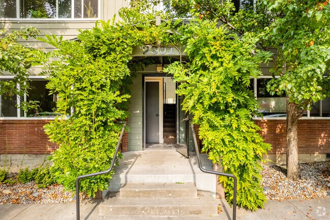 Entrance - Caruthers Apartments