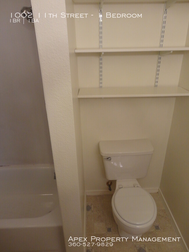 Building Photo - FAIRHAVEN - Island View Apartments